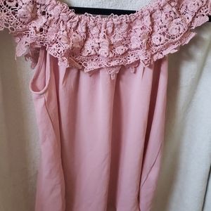 Pink shoulder top M